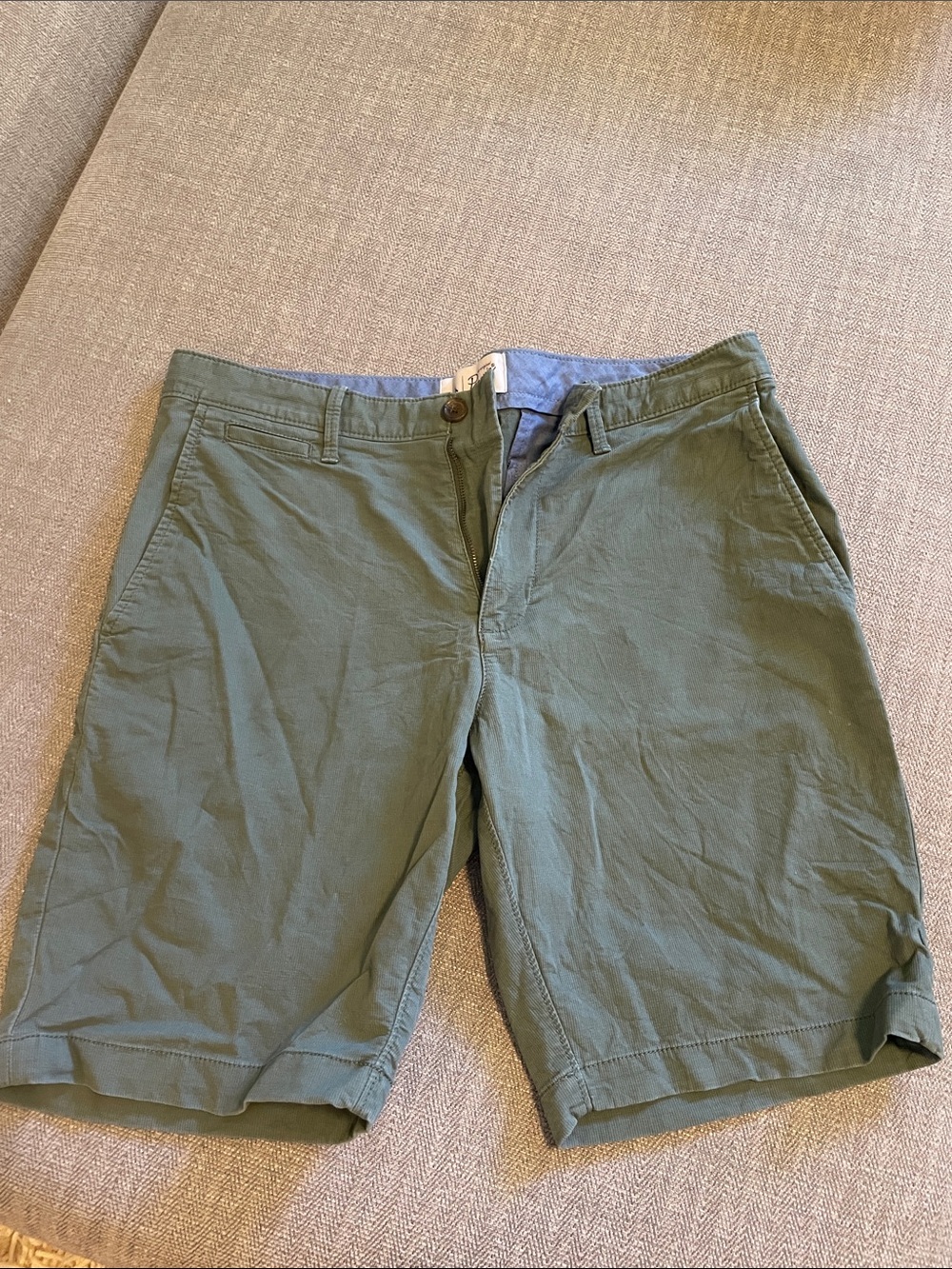 NWOT! Original Penguin Olive Green Flat Front Chino Shorts Size 31